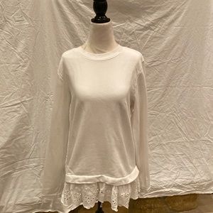 Banana republic, white long sweatshirt with cute trim. Great condition.